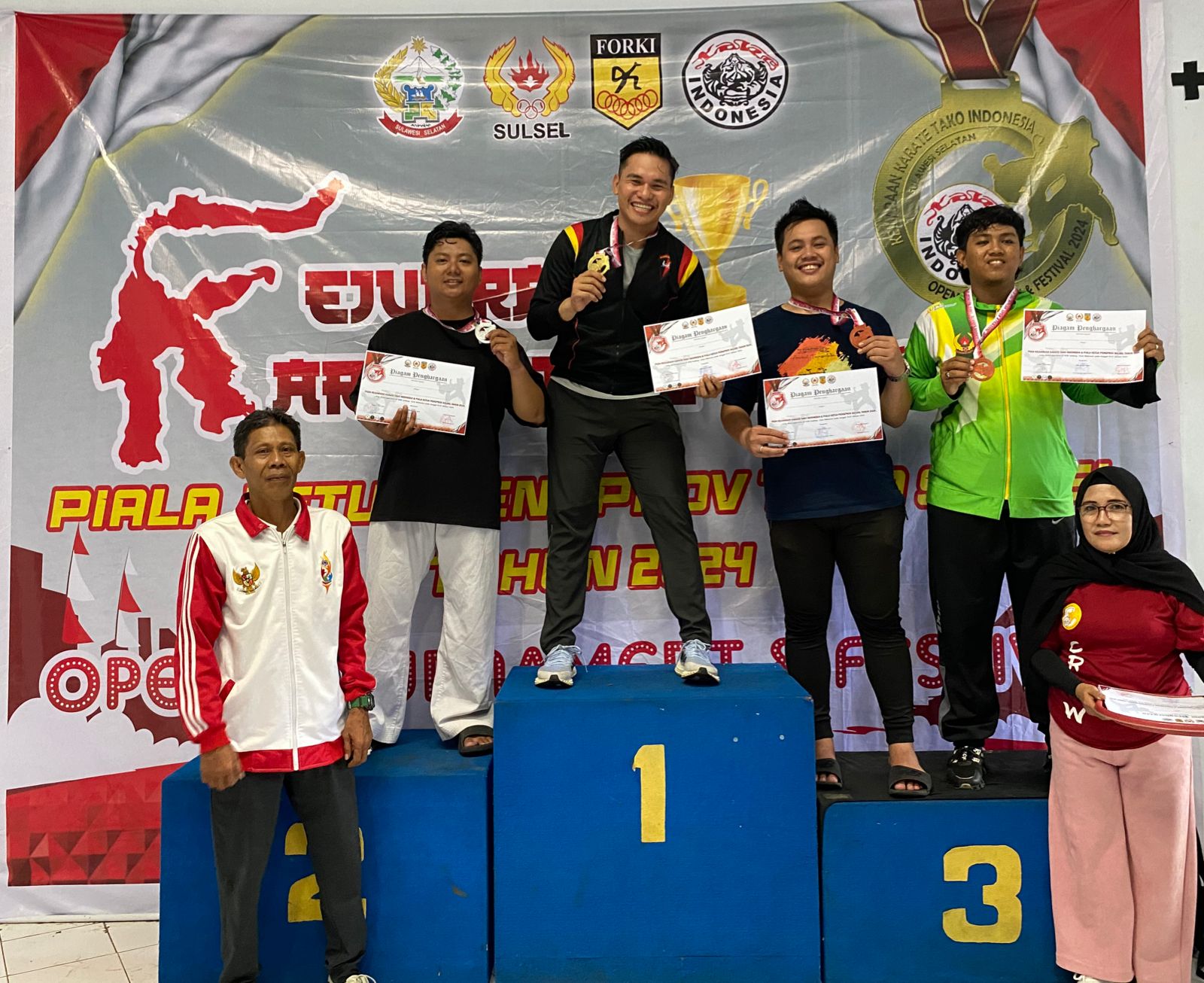 tim-karate-brimob-polda-sulbar-kembali-harumkan-nama-polri