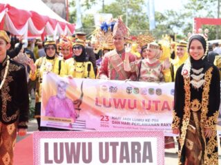 peringatan-hari-jadi-luwu-dan-hari-perlawanan-rakyat-luwu-pemda-lutra-pamerkan-pakaian-kulit-kayu-khas-rampi