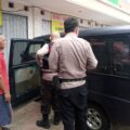 respon-cepat-kanit-reskrim-polsek-cibeureum-cek-tkp-pencurian-aki-mobil