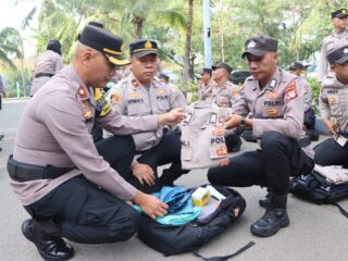 kapolres-kepulauan-seribu-pimpin-apel-pengecekan-kesiapan-personel-pengamanan-tps-pemilu-2024