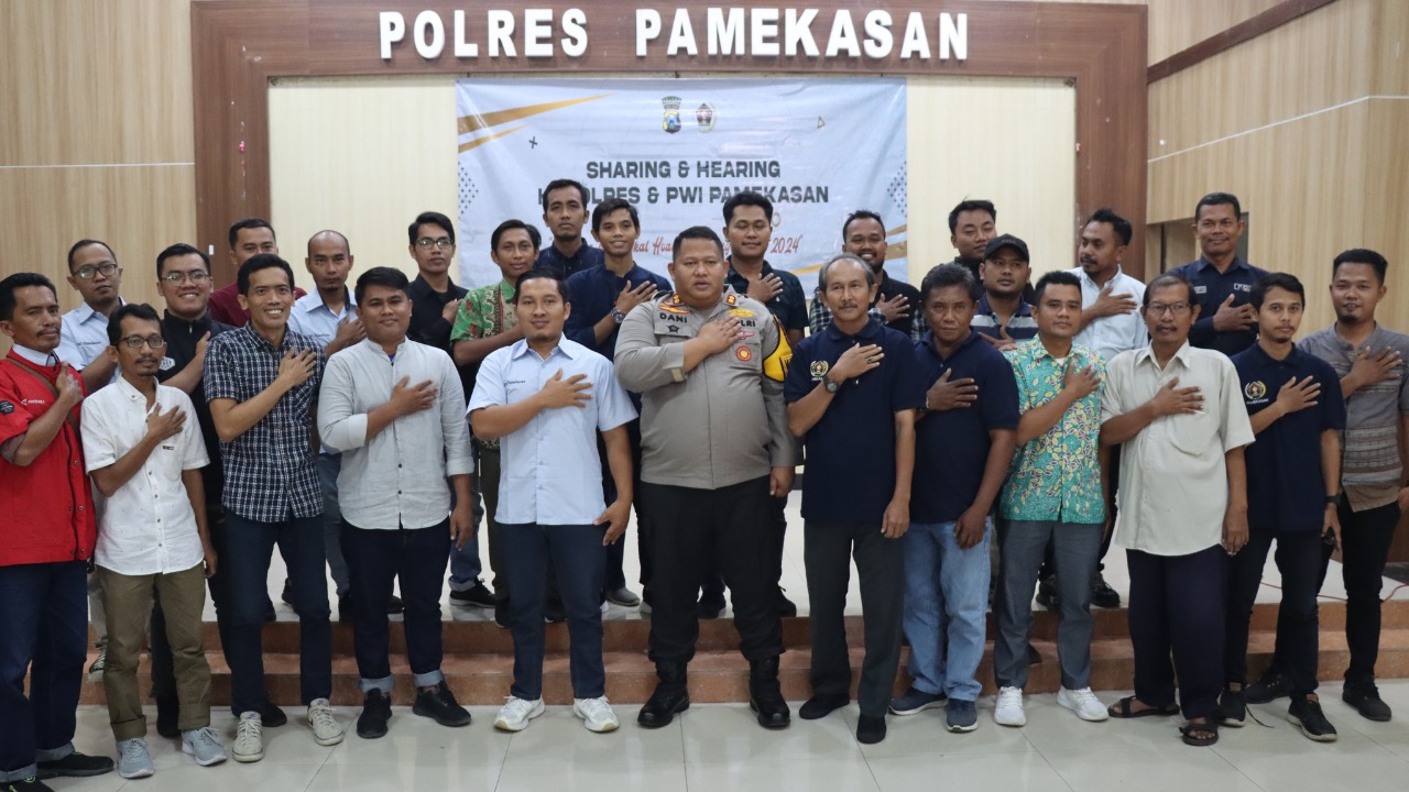 tangkal-berita-hoaks-jelang-pemilu-2024,-sinergi-polres-pamekasan-dan-pwi-gelar-sharing-&-hearing