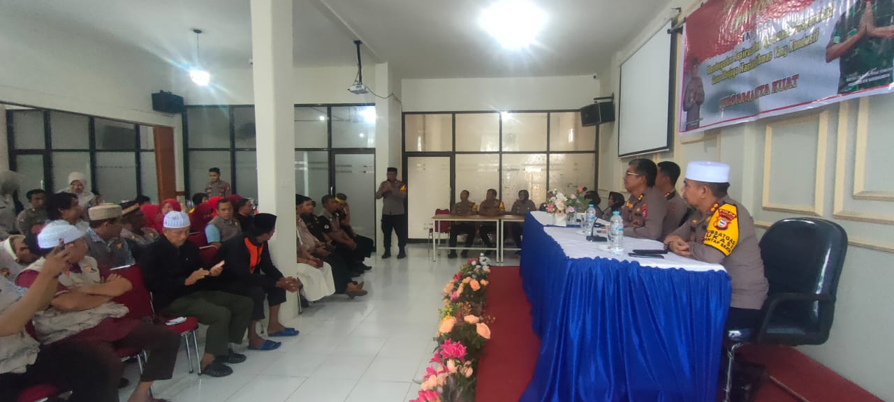 polda-sulsel-gelar-jumat-curhat-di-kedai-dewi-jl-kh.agussalim-–-sungguminasa