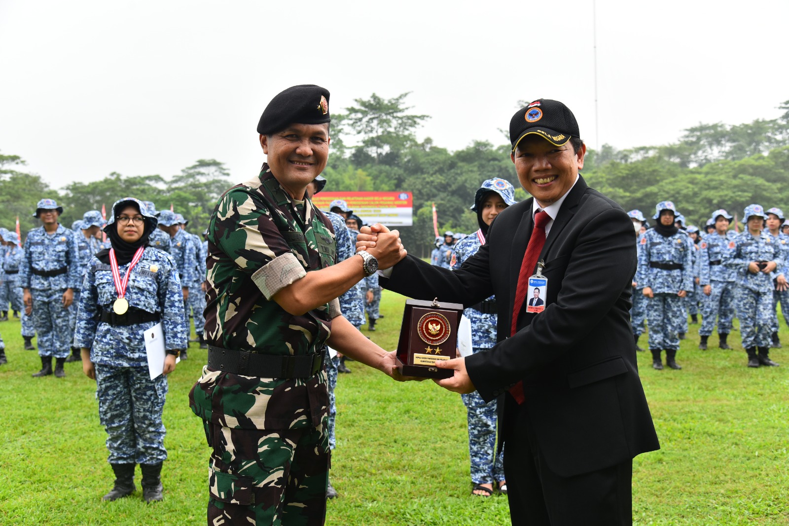 diklat-kader-bela-negara-calon-pegawai-asisten-manager-(pcpm)-bank-indonesia-tahun-2024-resmi-ditutup,-kabadiklat-kemhan-:-ucapkan-terima-kasih-kepada-semua-pihak-yang-telah-membantu-kelancaran-penyelenggaraan