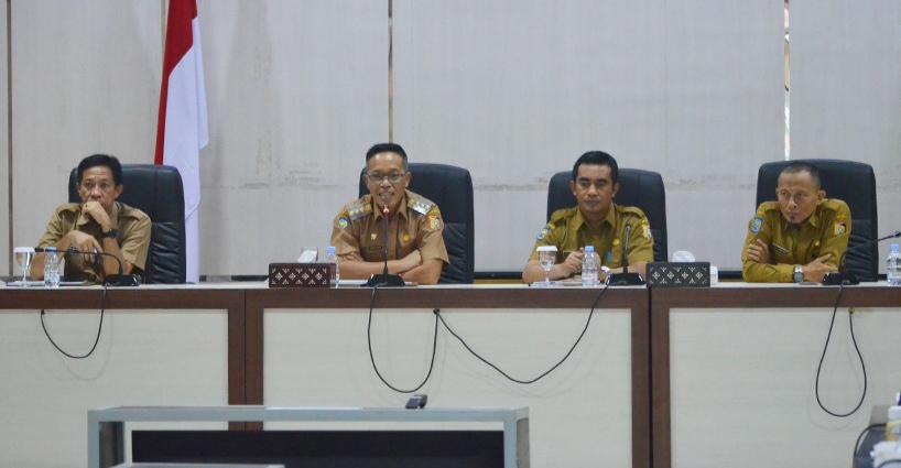 pj-bupati-lotim-ntb-pimpin-rapat-sipd-dorong-selesaikan-hutang-jatuh-tempo-dan-bahas-pjs-89-kades. 