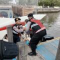 sat-samapta-polres-kepulauan-seribu-berikan-pengamanan-humanis-saat-kedatangan-wisatawan-di-dermaga-16-marina-ancol