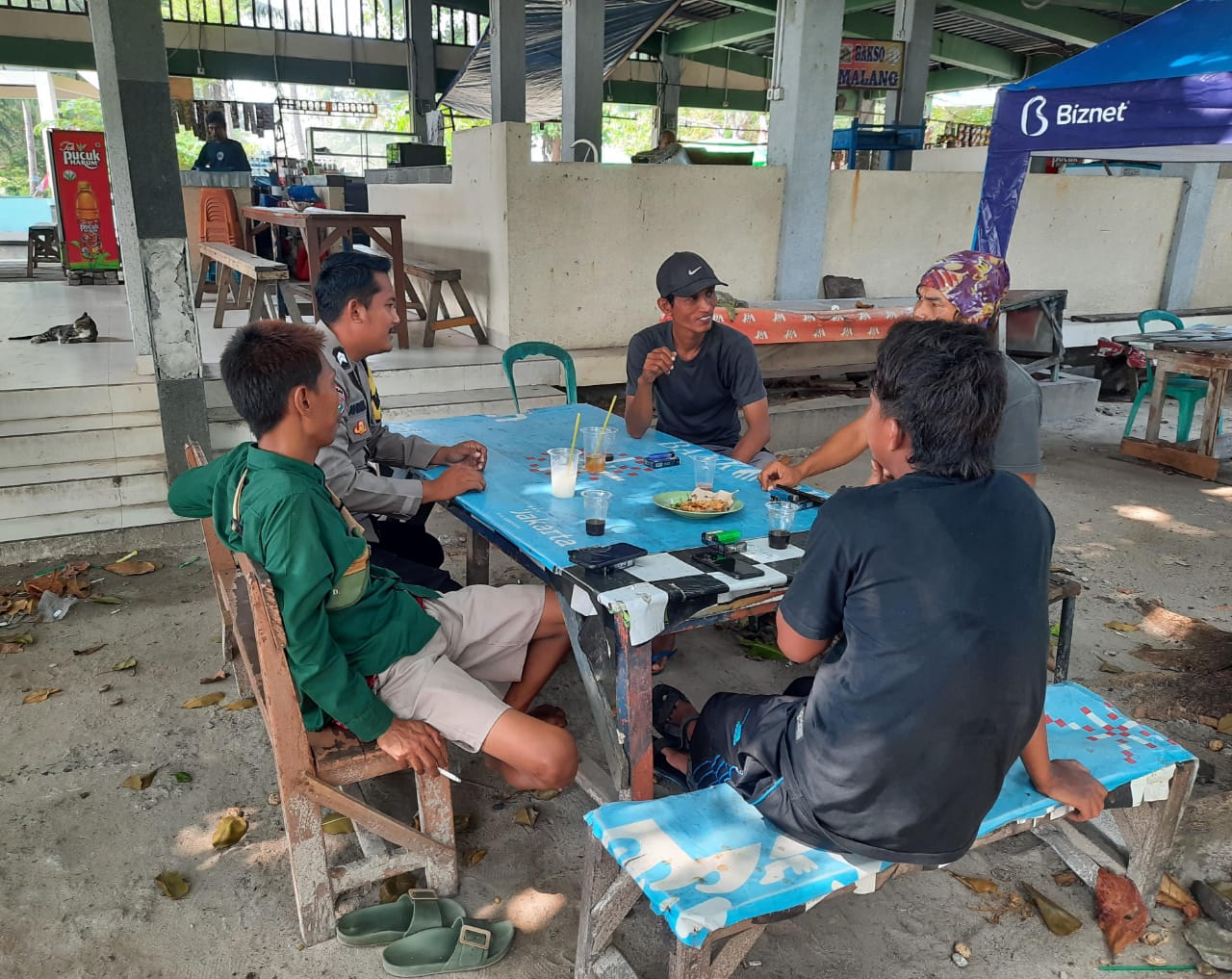 briptu-andika-fajar-dorong-suksesnya-pemilu-2024-dengan-suasana-damai-di-pulau-tidung