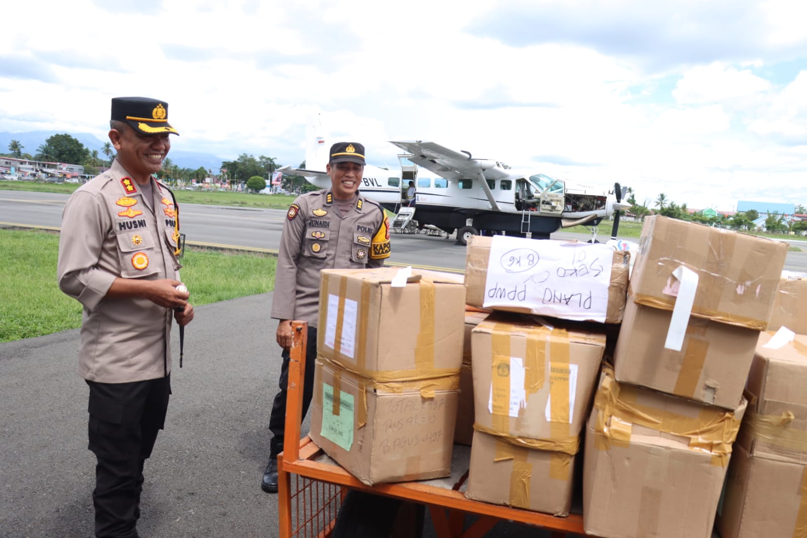 resmi-didistribusikan-logistik-pemilu-wilayah-pegunungan-seko-tujuan-perdana-dikawal-langsung-kapolres-luwu-utara