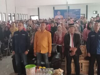 sosialisasi-penempatan-dan-pelindungan-pekerja-migran-indonesia-di-gelar-bp3mi-bersama-warga-desa-ciparay
