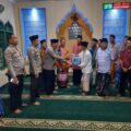 kapolsek-kepulauan-seribu-selatan-tunjukkan-kehumanisan-dengan-berikan-pompa-listrik-untuk-masjid-nurul-hidayah