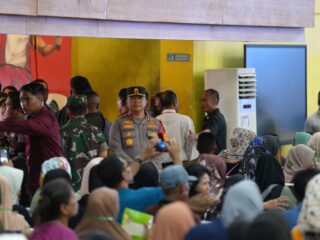 kapolda-sumut-kawal-presiden-ri-bersilaturahim-bersama-ribuan-masyarakat-tebingtinggi