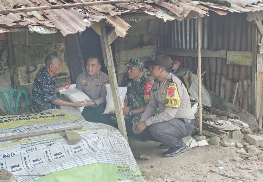 pendekatan-sosiologis-polsek-kotarih,-wujud-sinergitas-tni-polri-laksanakan-giat-“siap-peduli”