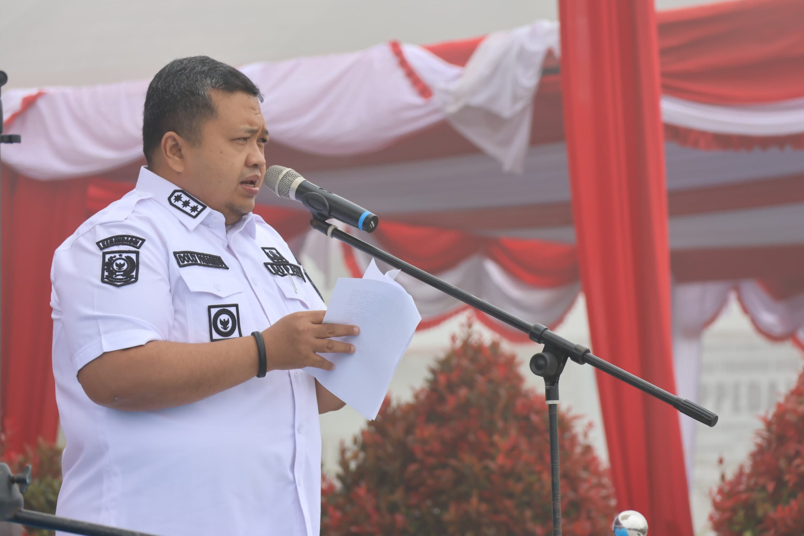 hadiri-apel-pergeseran-pasukan-jelang-pemilu-2024,-bupati-tapsel-ingatkan-petugas-bekerja-secara-profesional,-jaga-integritas-dan-netralitas