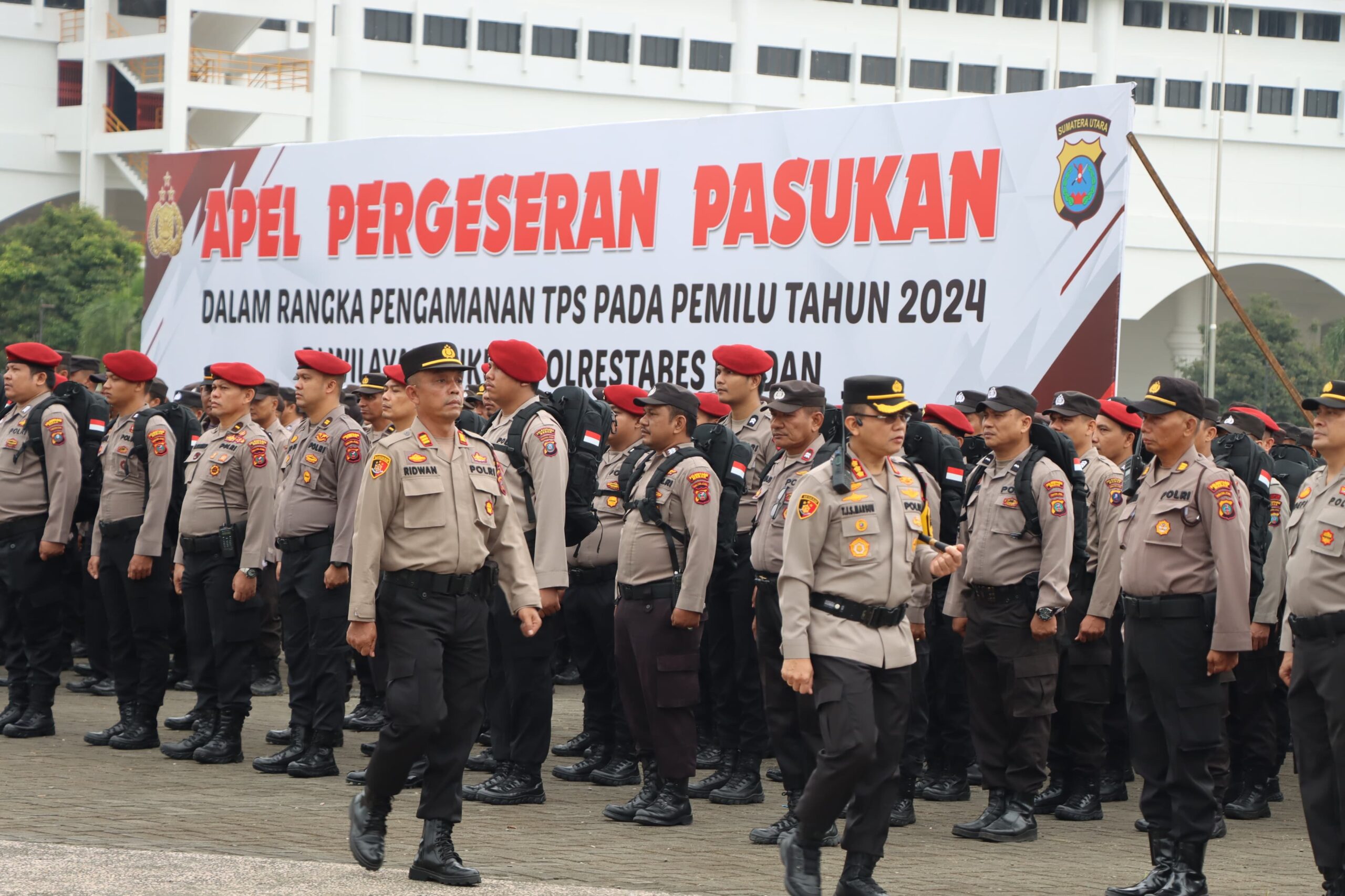 kapolrestabes-medan-lepas-1.132-personel-pam-tps-pemilu-2024,-begini-arahannya