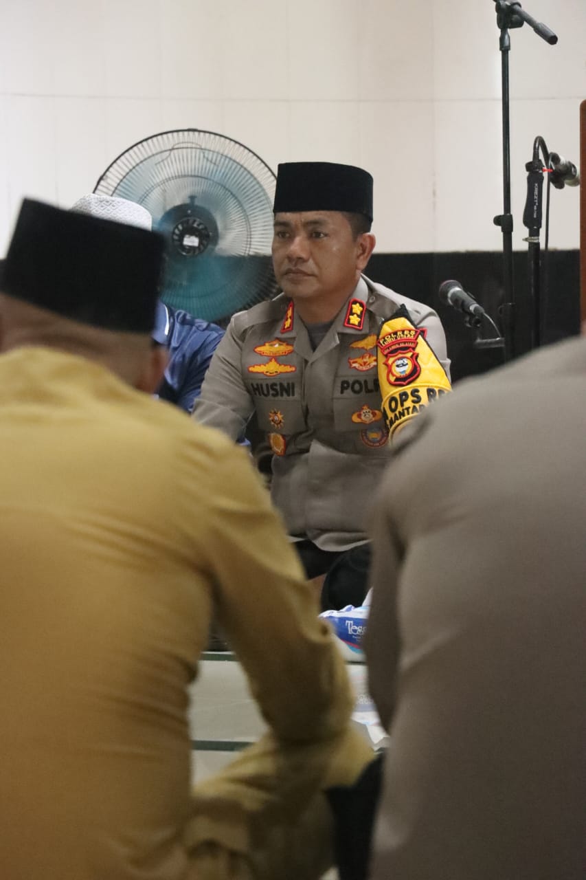 polres-luwu-utara-gelar-dzikir-dan-doa-kebangsaan-dalam-rangka-pemilu-damai-tahun-2024-di-masjid-agung-syuhada-masamba