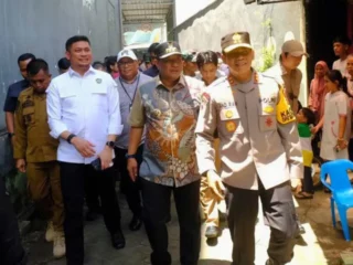 bupati-gowa-dampingi-pj-gubernur-sulsel-tinjau-proses-pencoblosan-di-tps