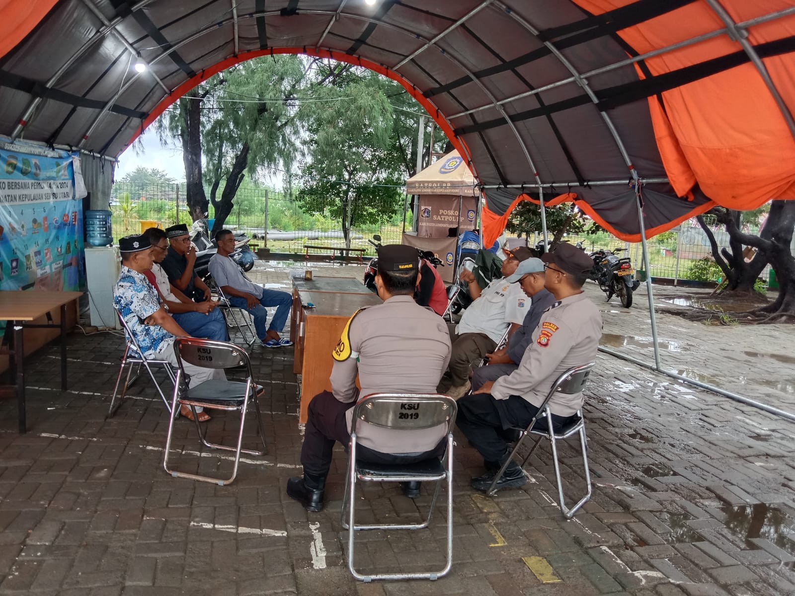 wakapolsek-kepulauan-seribu-utara-sambangi-warga-pulau-kelapa-dalam-giat-sambang-cooling-system