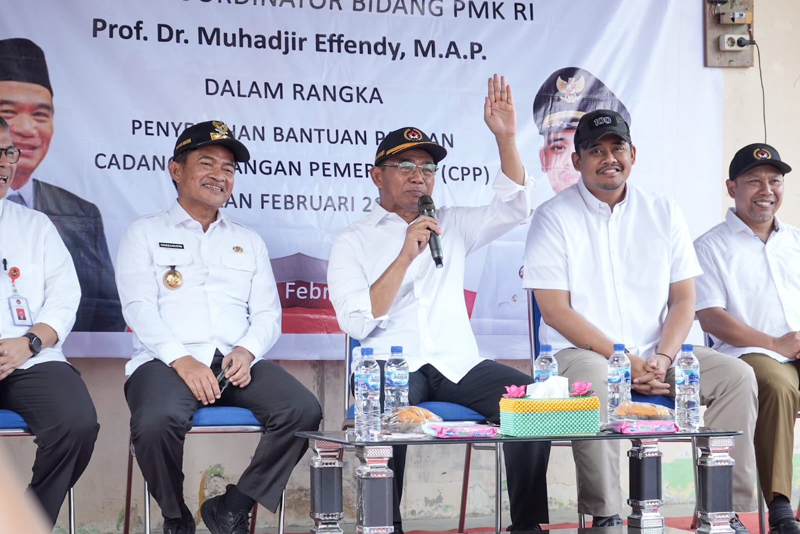 warga-medan-bisa-berobat-gratis-pakai-ktp,-menko-pmk-puji-bobby-nasution