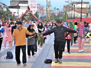 Wali Kota Padangsidimpuan Letnan Dalimunthe Bergabung dalam Car Free Day : Dorong Kesehatan Masyarakat dan Ekonomi Lokal