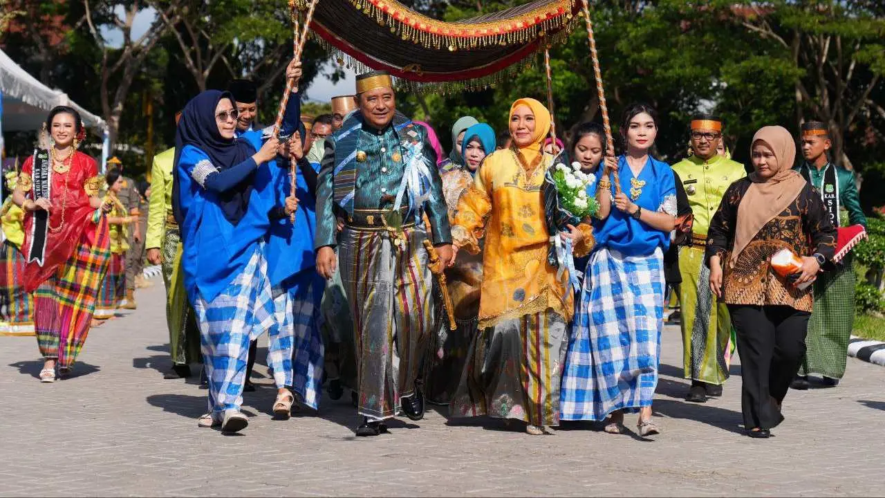 didampingi-pj-tp-pkk-sulsel,-pj-gubernur-ingin-sidrap-jadi-penghasil-durian-musang-king