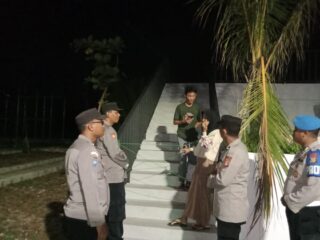 Polsek Kepulauan Seribu Utara Gelar Patroli Malam Dialogis di Pulau Harapan untuk Ciptakan Kamtibmas yang Aman dan Kondusif