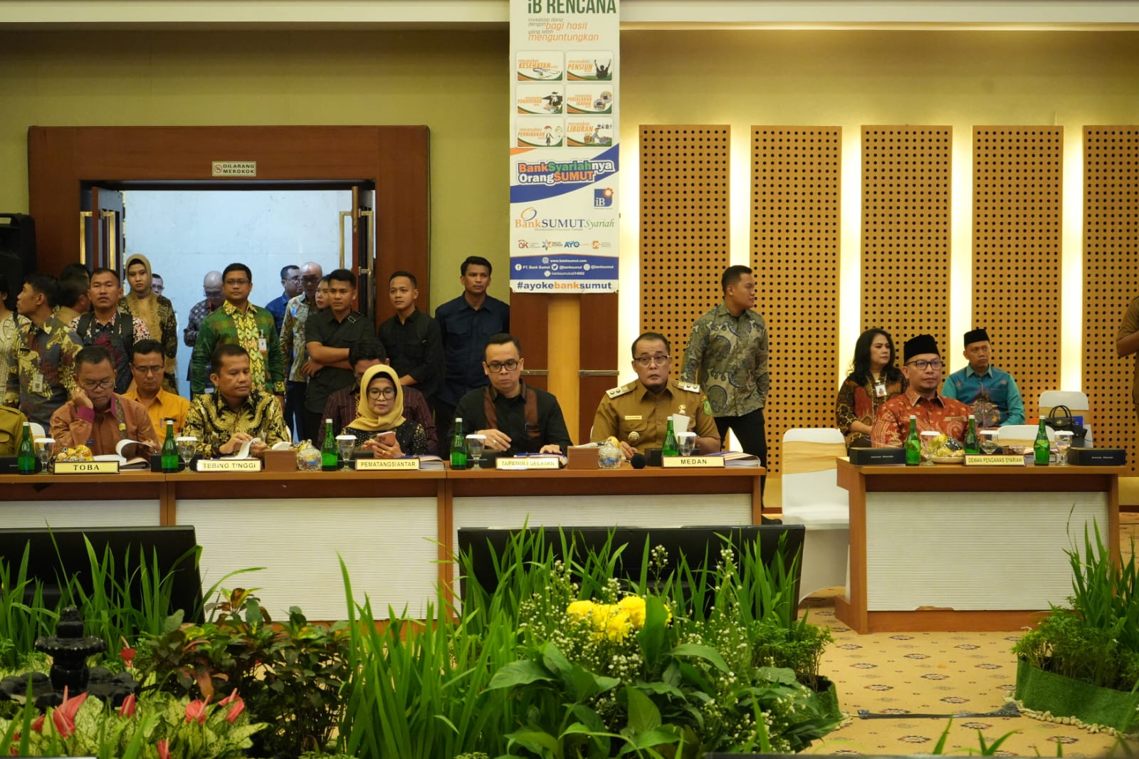 wali-kota-medan-hadiri-rups-tahunan-dan-rups-lb-pt.-bank-sumut