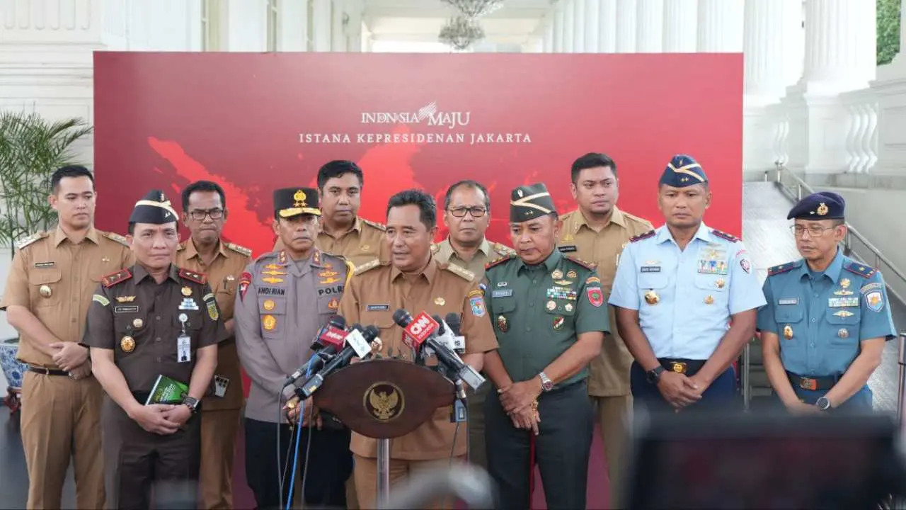 pj-gubernur-bahtiar-paparkan-rencana-pembangunan-sulsel-di-depan-presiden-jokowi