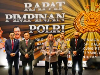 kapolri-tekankan-persatuan-kesatuan-modal-utama-wujudkan-indonesia-emas-2045-di-rapim-polri