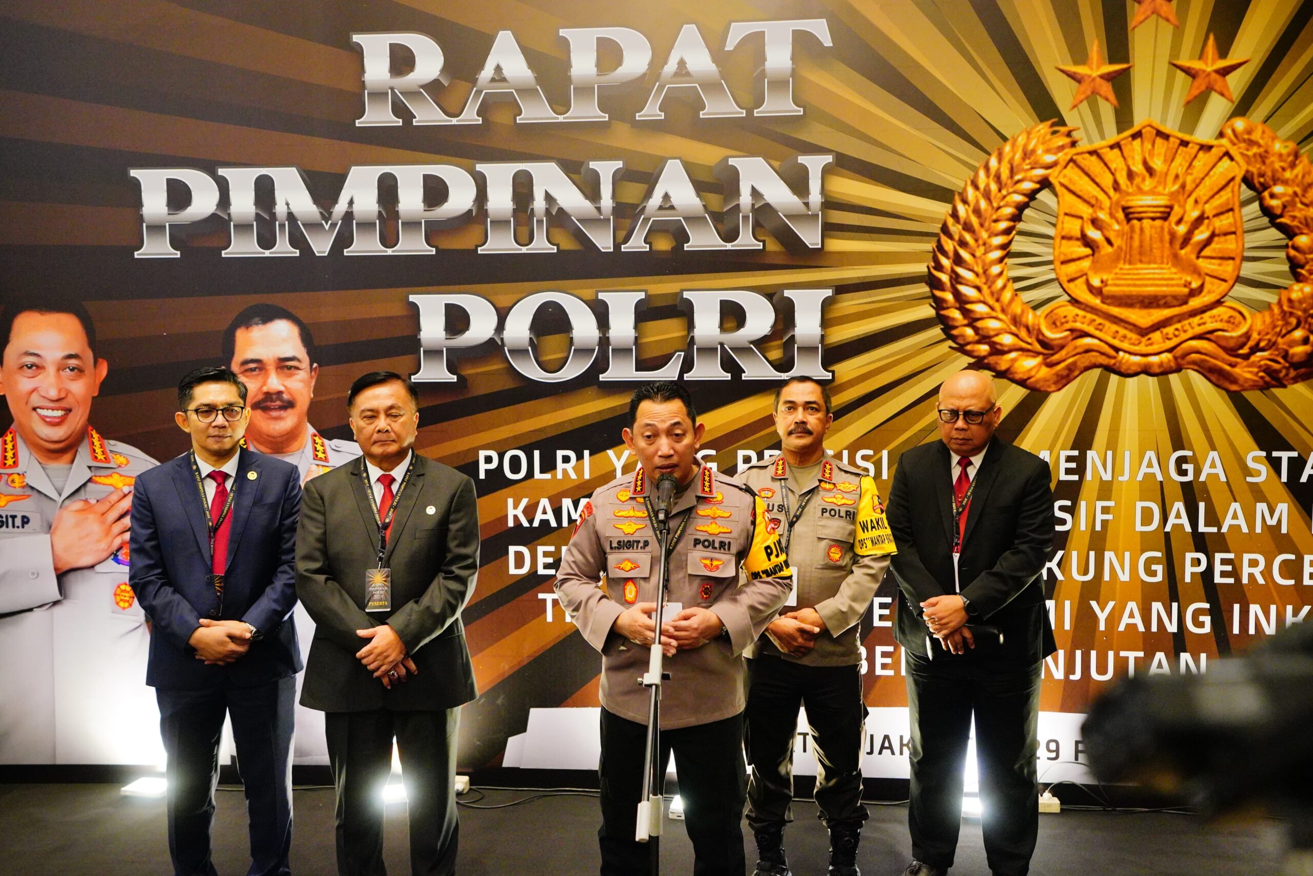 kapolri-tekankan-persatuan-kesatuan-modal-utama-wujudkan-indonesia-emas-2045-di-rapim-polri