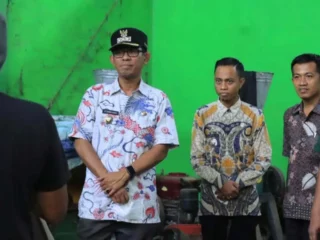 wujudkan-takalar-sehat-bersih,-pj-bupati-kunjungi-tps-3r-kel-bajeng-pdu-galesong-utara