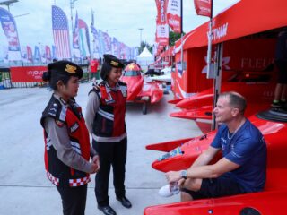 polda-sumut-terjunkan-polisi-mahir-bahasa-inggris-layani-wisatawan-f1-powerboat