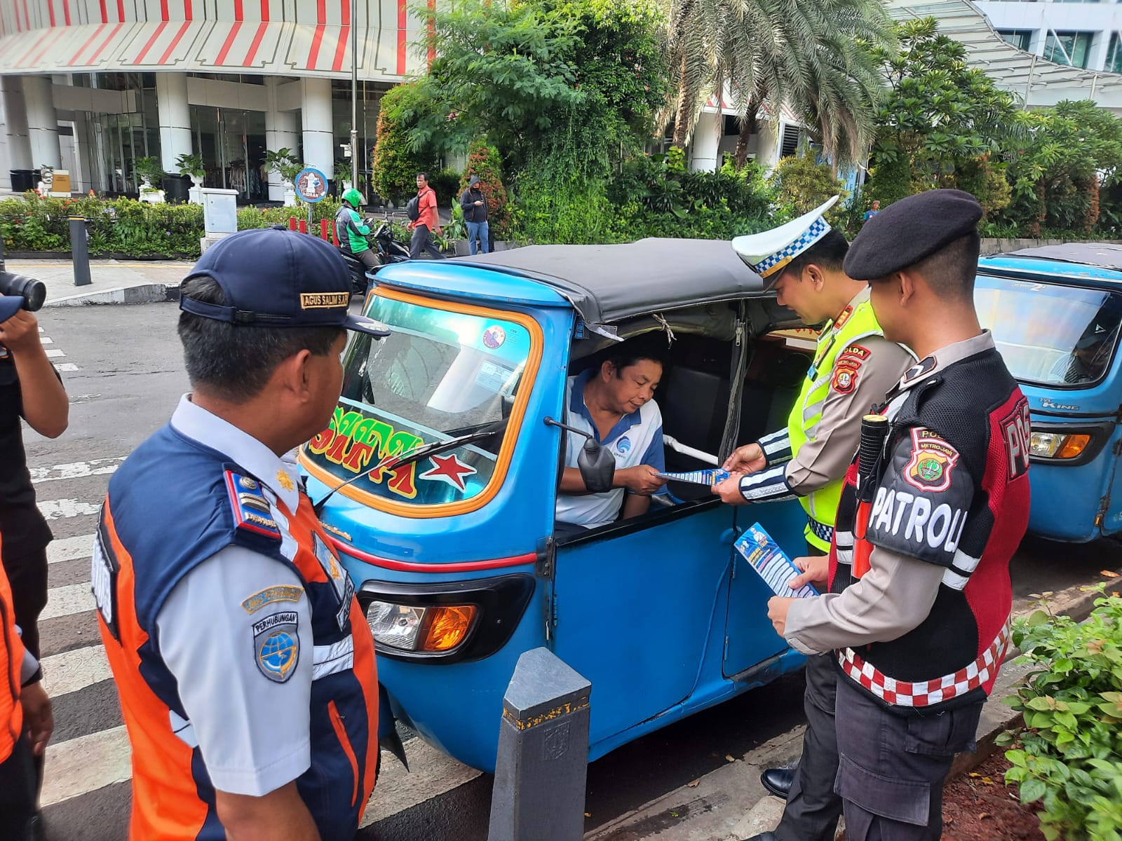 operasi-keselamatan-jaya-hari-ini-polda-metro-jaya-gelar-sosialisasi