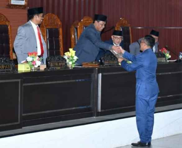 pj-bupati-lotim-ntb-apresiasi-dewan-setujui-raperda-fasilitasi-penyelenggaraan-pesantren-dan-p3a.