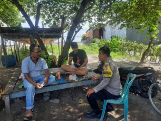 Bhabinkamtibmas Pulau Tidung Himbau Warga Jaga Persatuan dan Waspadai Hoax