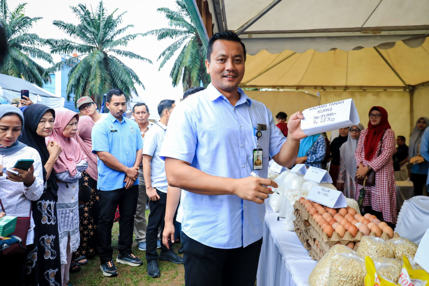 bantu-warga-sambut-puasa,-idulfitri-dan-kendalikan-inflasi,-pemko-medan-gelar-151-titik-pasar-murah