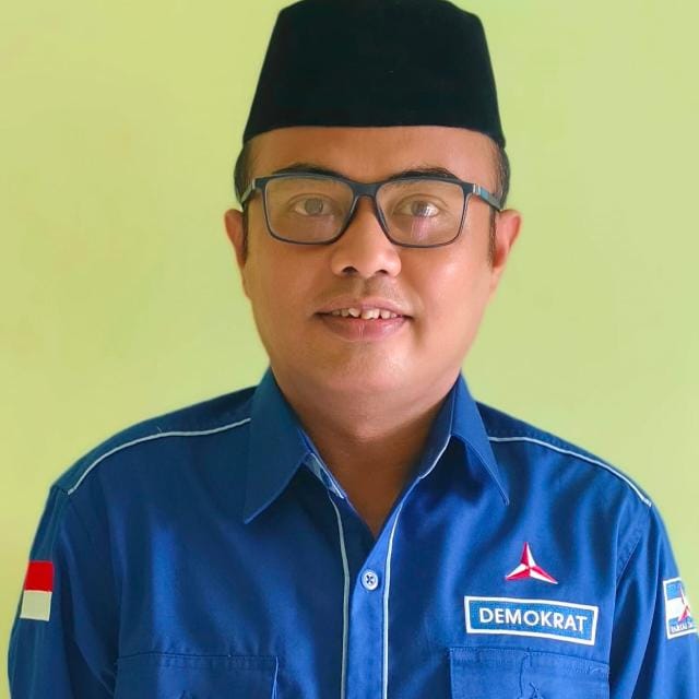 lelaki-politisi-asal-partai-demokrat,-dedi-mirzan-sang-figur-untuk -02-taliabu