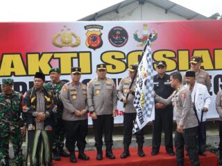 Satgas Ops NCS Polri bersama Setukpa Lemdiklat Polri dan Polres bagikan 5000 paket sembako dan 300 santunan Anakyatim di Sukabumi