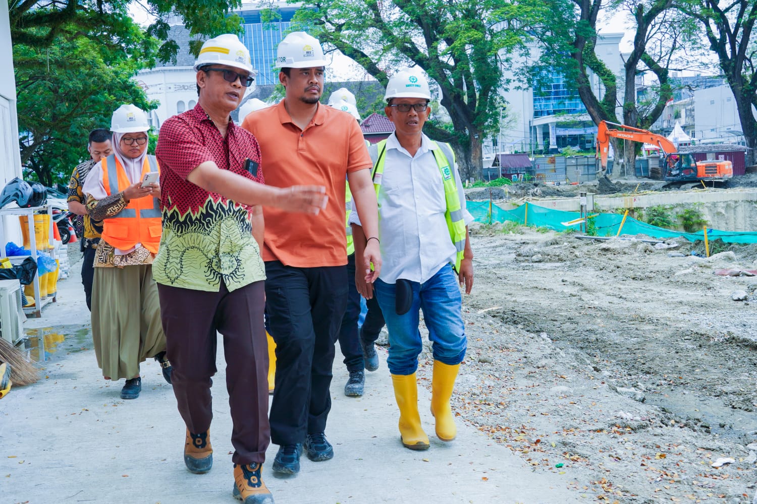 tinjau-pembangunan-revitalisasi-lapangan-merdeka,-bobby-nasution:-insya-allah-selesai-tahun-ini