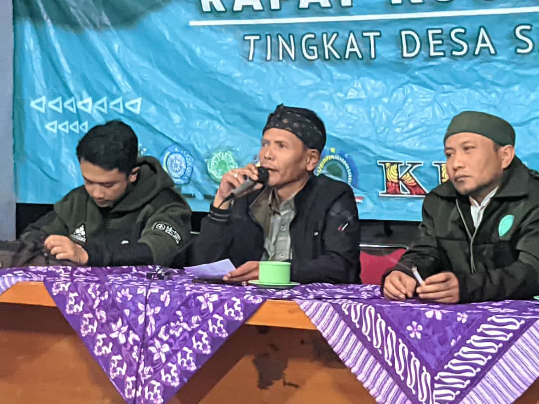 pemdes-santosa-salurkan-insentif-ketua-rt-rw-dan-lembaga-lainnya