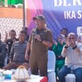 dr-h-harmin-ramba-se.-mm-berbagi-berkah-bersama-ika-sma-1-sampara