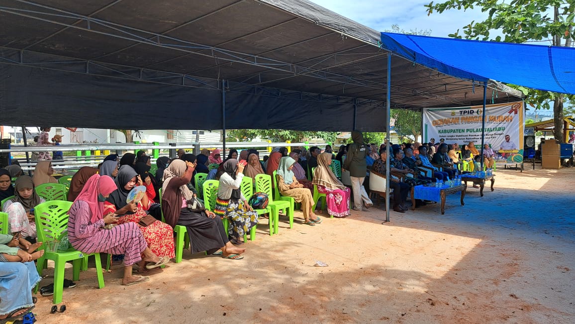 ratusan-masyarakat-antusias-sambut-gerakan-pangan-murah,-kadis-pangan-:-semoga-masyarakat-terbantukan