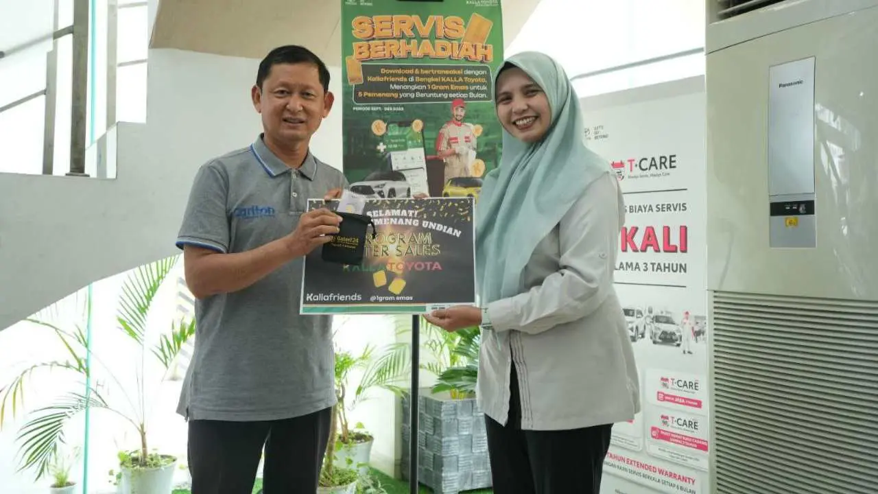 beli-toyota-berhadiah-iphone-15,-servis-di-bengkel-resmi-kalla-toyota-berhadiah-emas.