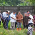 pj-gubernur,-wali-kota-dan-bupati-maros-kompak-tinjau-lahan-stadion-di-makassar