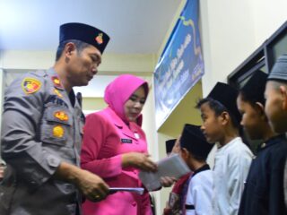 Polsek Tamsel Resmikan Ruang Rapat, Serta Santuni Anak Yatim Piatu dan Berbuka Puasa Bersama