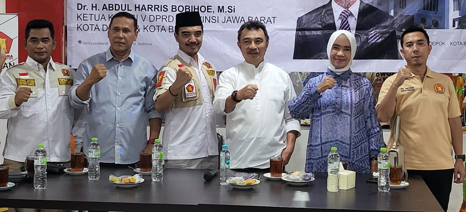 Foto : Balon Walikota Bekasi Abdul Harris Bobihoe, Kandidat Kuat Gerindra Pilkada Kota Bekasi 2024