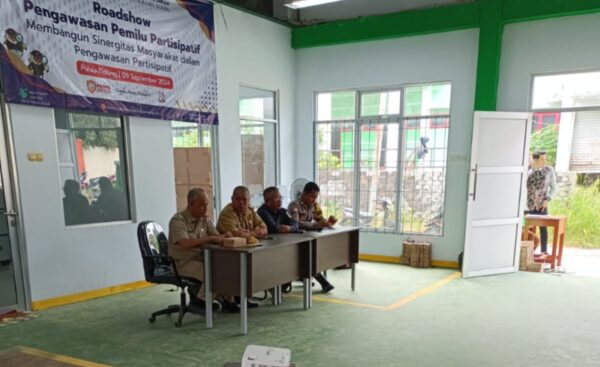 Bhabinkamtibmas Pulau Tidung Hadiri Kegiatan Roadshow Pengawasan Pemilu Partisipatif di Pulau Tidung