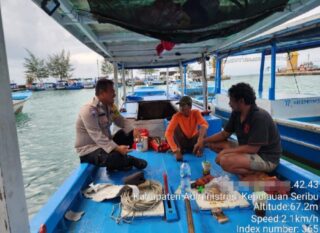Bhabinkamtibmas Pulau Pramuka Jalin Silaturahmi dengan Warga, Tingkatkan Kamtibmas Jelang Pilkada 2024