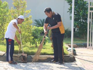 HUT Humas Polri, Si Humas Pamekasan Gelar Jumat Berkah di Masjid