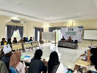 Oktaria Saputra Sampaikan Materi Ideopolstratak Dalam Latihan Kader II Tingkat Nasional di HMI Cabang Pagar Alam