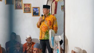 BURSAH ZARNUBI : “Jangan Tipu Rakyat Dengan Kata Geratis, Sementara Hal Tersebut Sudah Perintah UNDANG UNDANG”