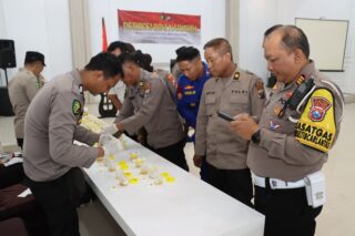 Tingkatkan Kewaspadaan, Kapolres Pamekasan Cek Kesiapan Petugas Jaga Tahanan dan Rutan